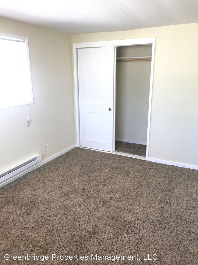 Building Photo - 4 br, 2 bath House - 4214 NE Highland Ct.