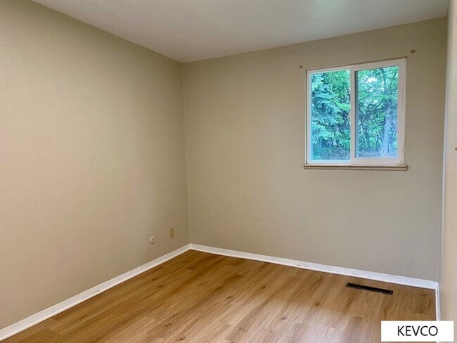 Building Photo - Ranch Style Across the Street from CSU!