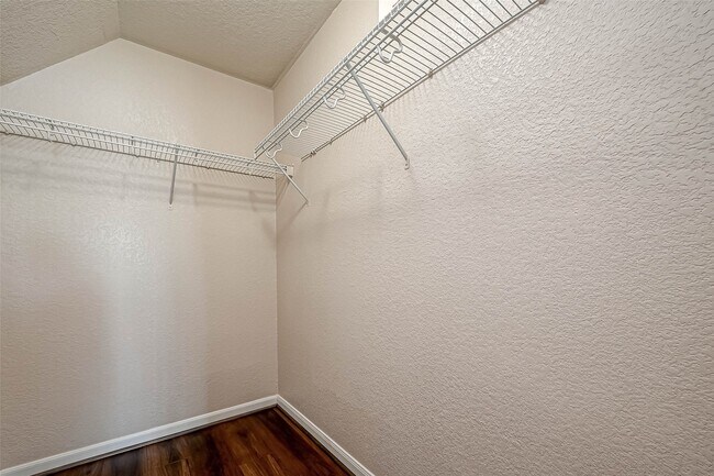 Building Photo - 22138 Orchard Dale Dr