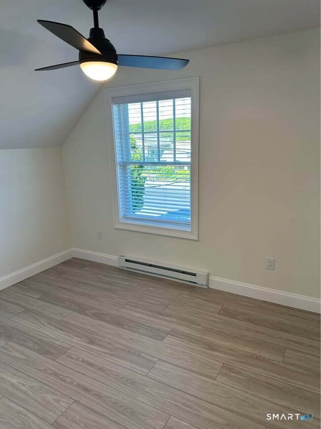 Building Photo - 309 Flanders Rd