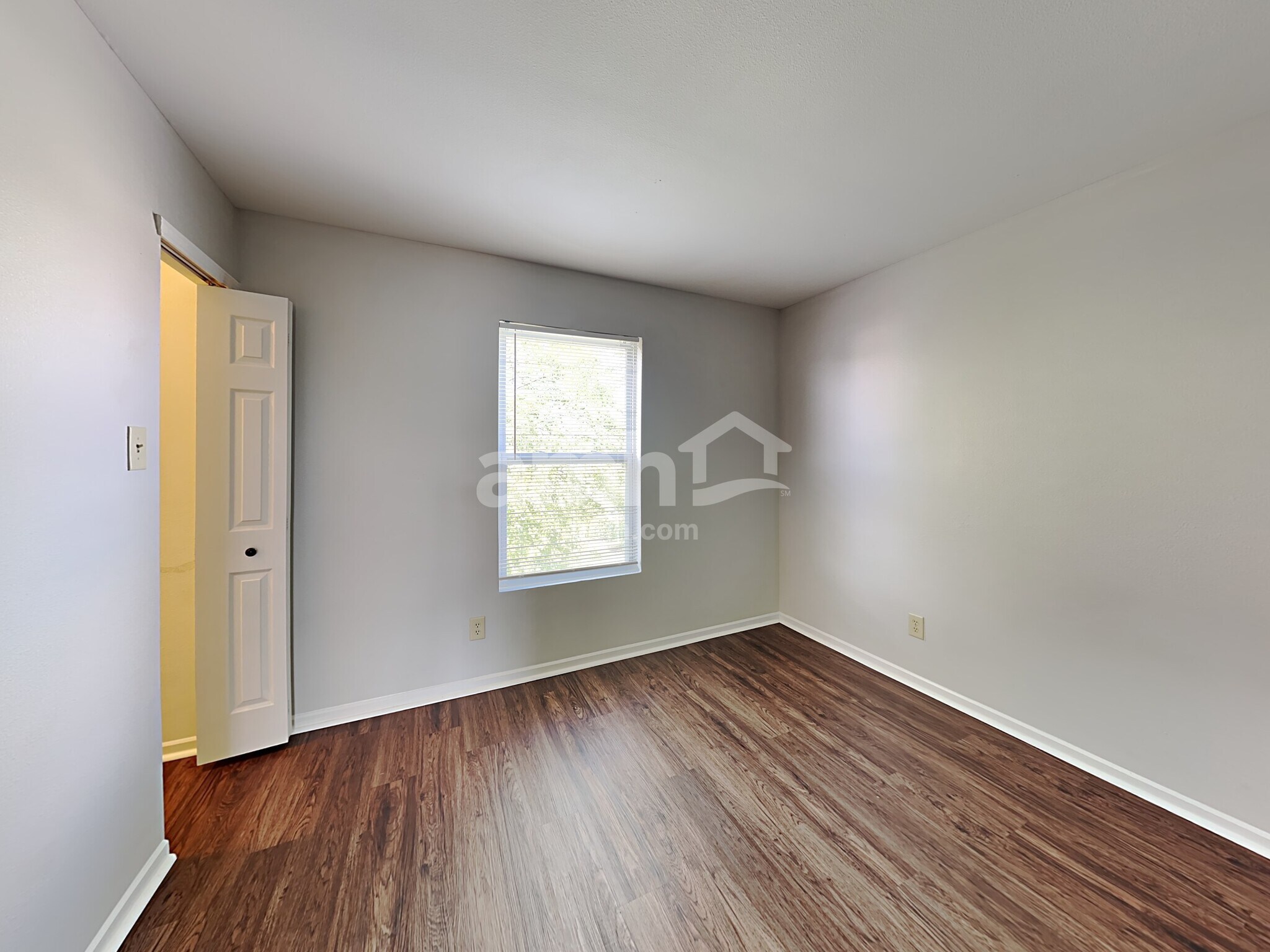 Building Photo - 1413 Dowell St