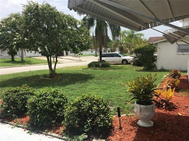 Building Photo - 3633 Cockatoo Dr