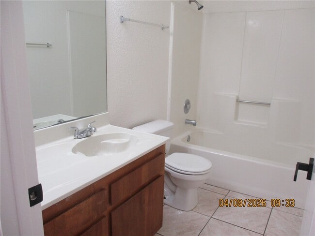 Building Photo - 827 Baseline Rd