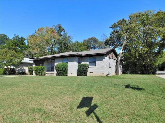 Building Photo - 929 Manhattan Dr