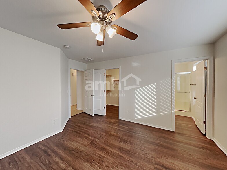 Building Photo - 25753 W Winslow Ave