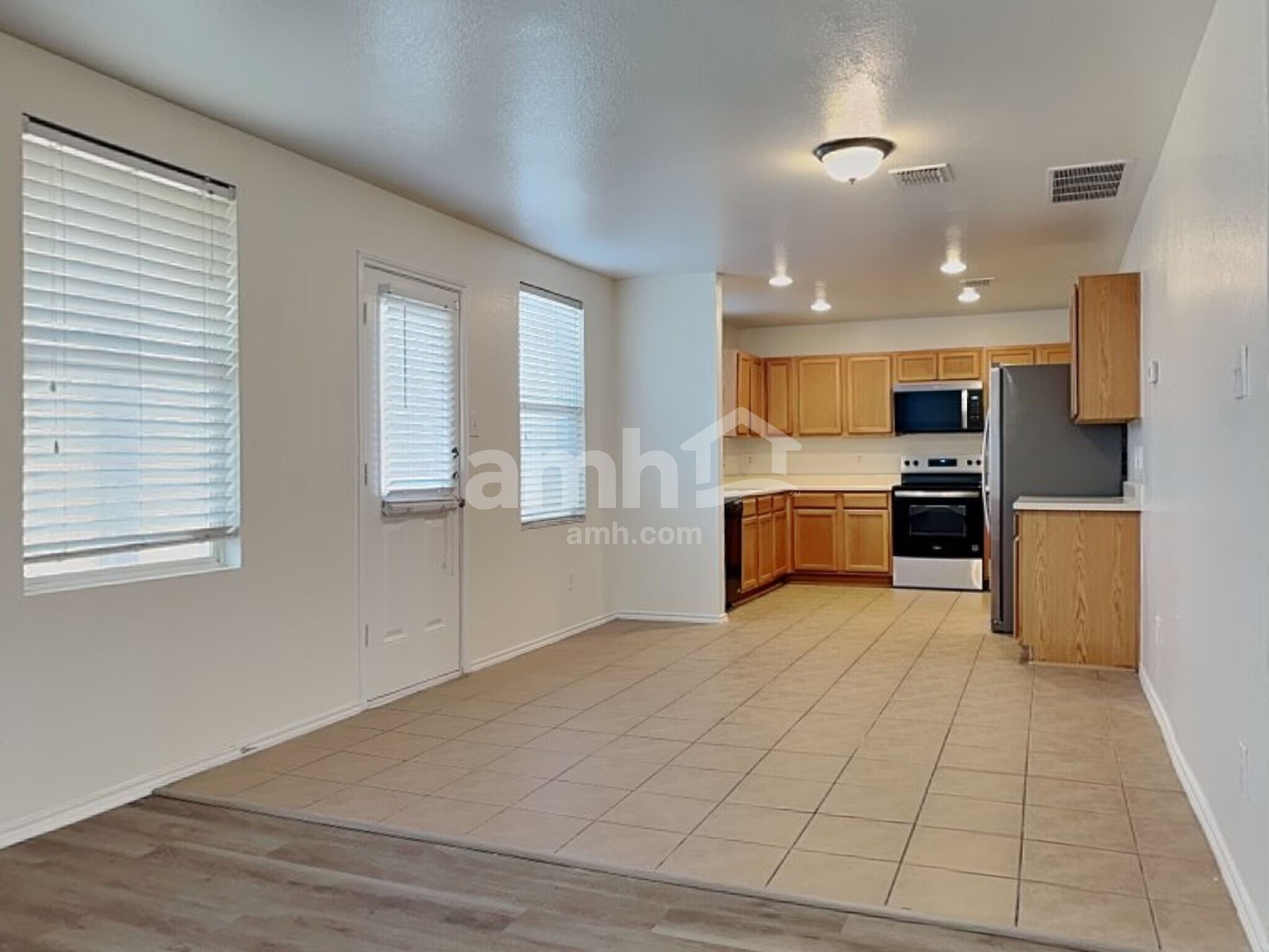 Building Photo - 10616 Park City Trl