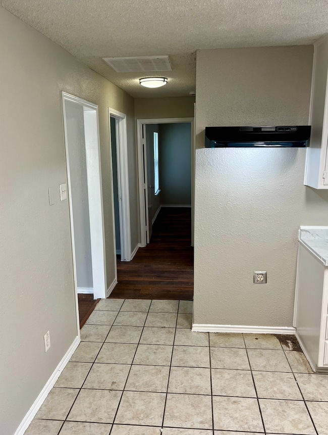 Building Photo - 7717 Corina Dr