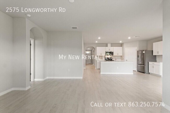 Building Photo - 2575 Longworthy Rd
