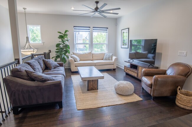 Primary Photo - 3826 Sky Haven Dr