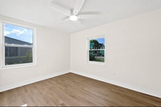 Building Photo - 2421 NW 152nd St