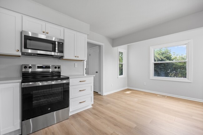 Building Photo - 4637 Chippendale Ct
