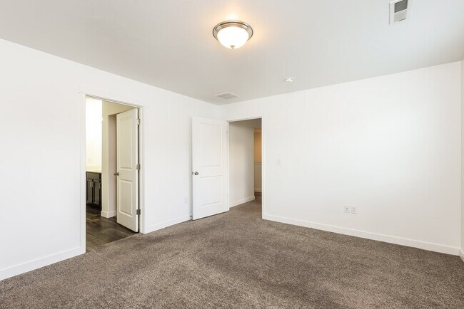 Building Photo - 7907 S Gaea Ct