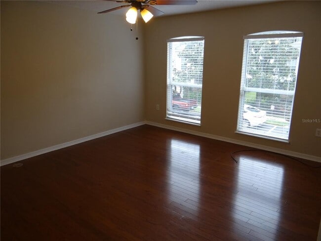 Building Photo - 4651 Ashburn Square Dr