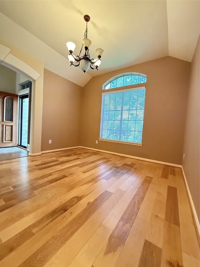 Building Photo - 17307 Stratford Green Dr