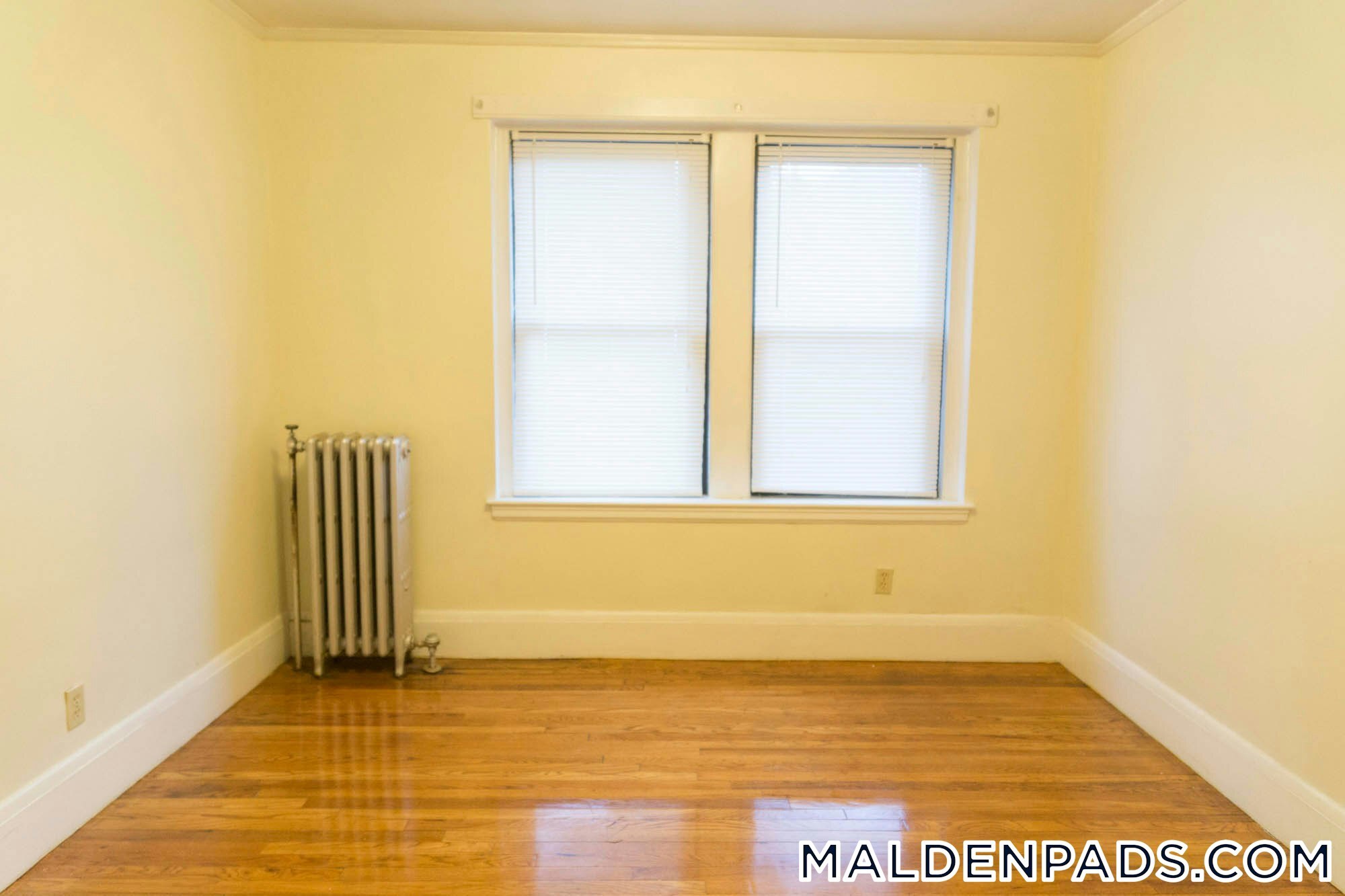 Building Photo - 349 Pleasant St