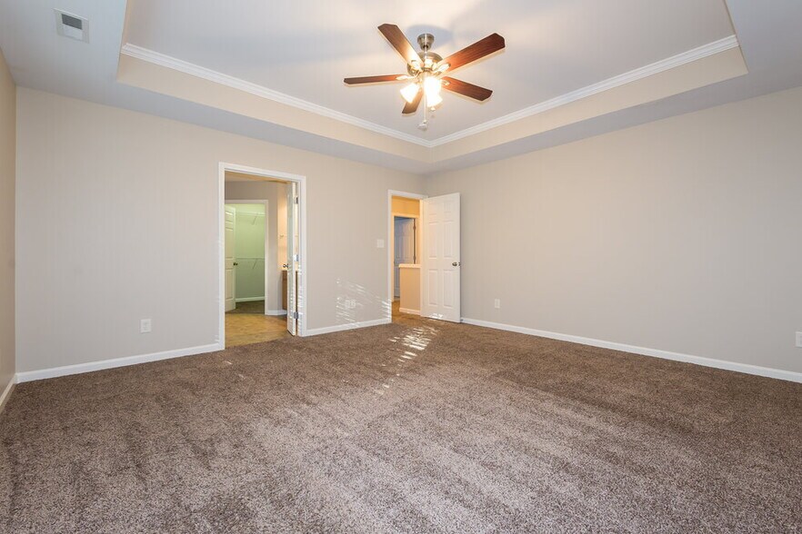 Building Photo - 8173 Rolling Glenn Dr
