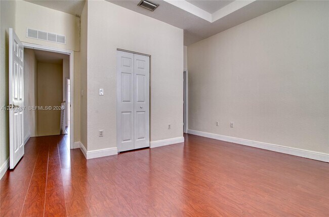 Building Photo - 4928 SW 140th Terrace