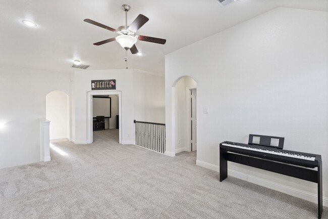 Building Photo - 124 Lavender Ln