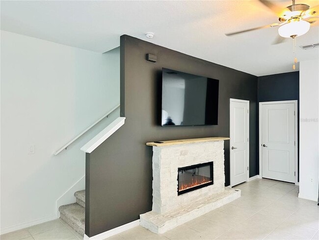 Building Photo - 8271 Cor Pne Wy