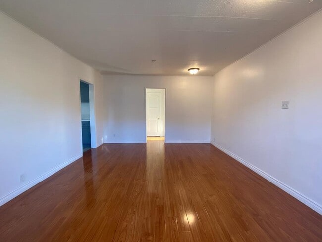 LIVING ROOM - 4325 Overland Ave