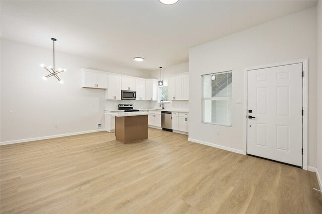 Building Photo - 309 Massachusetts St