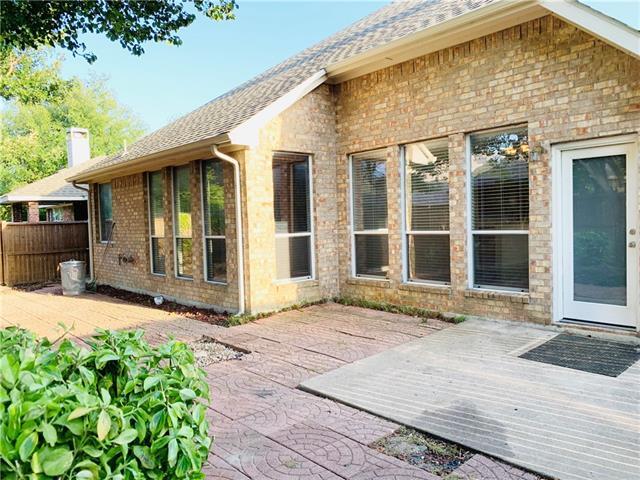 Building Photo - 1505 Somerset Dr