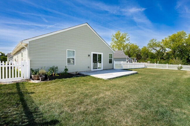 Building Photo - Gorgeous Newer Home in New Development