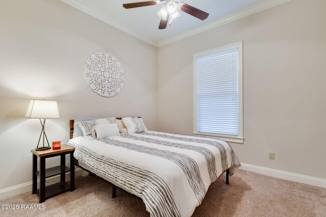 Building Photo - 215 Capstone Crossing
