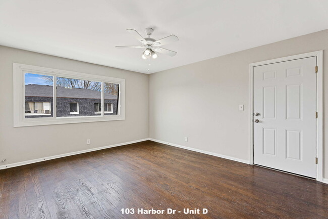 Building Photo - 103 Harbor Dr