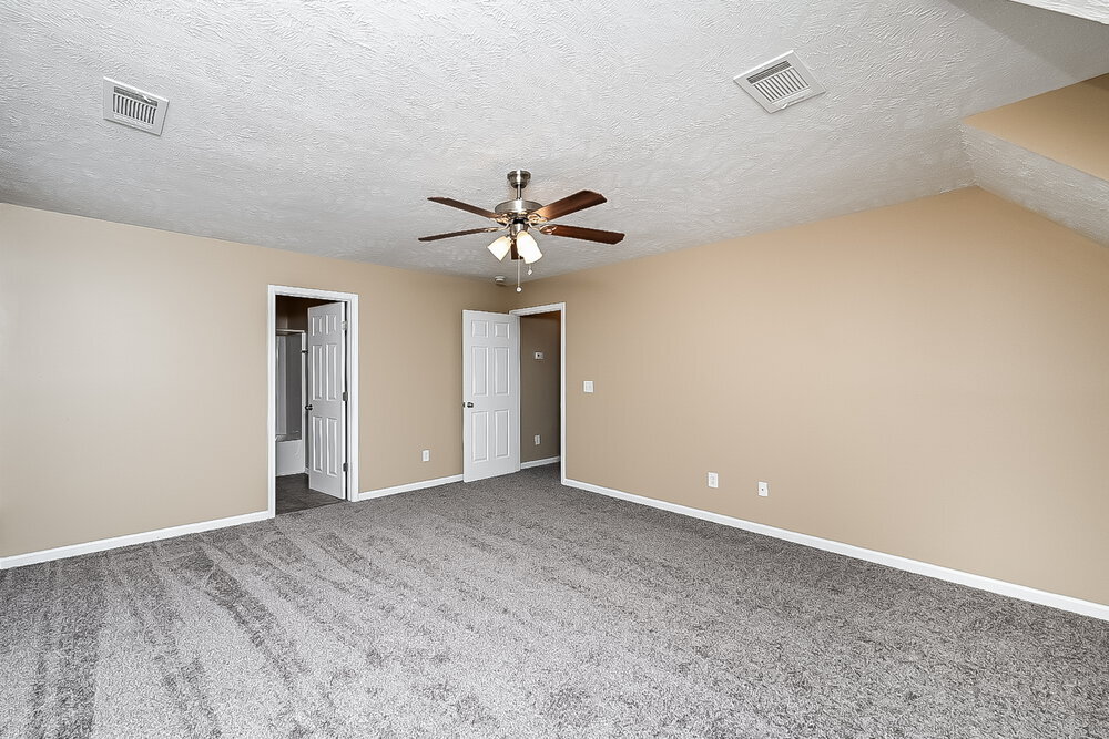 Building Photo - 319 Sarna Dr