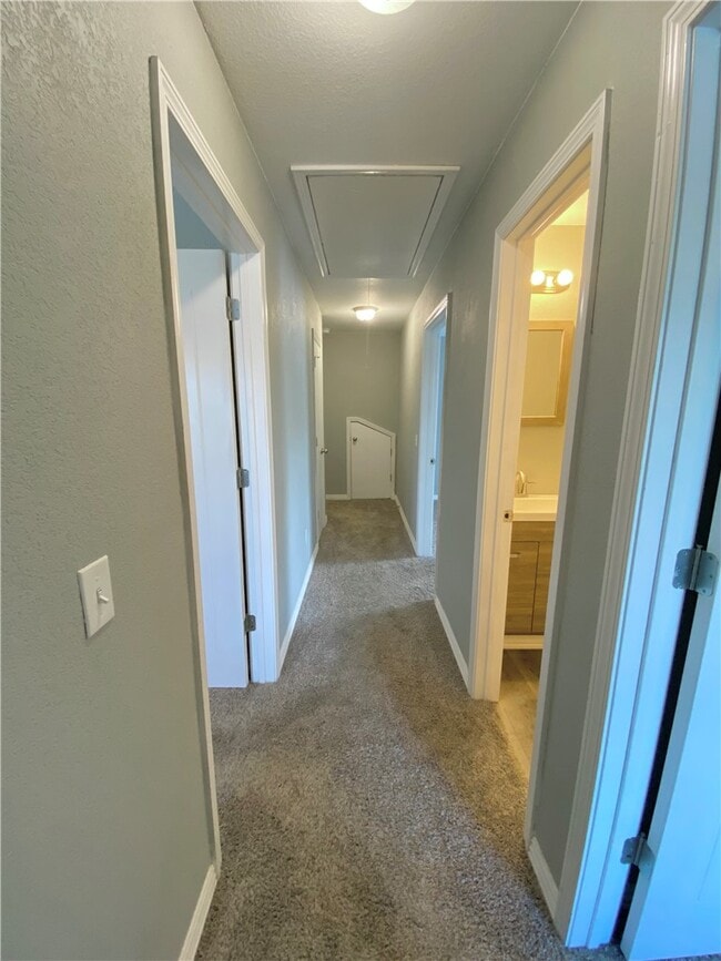 Building Photo - 133 S Pinyon Point