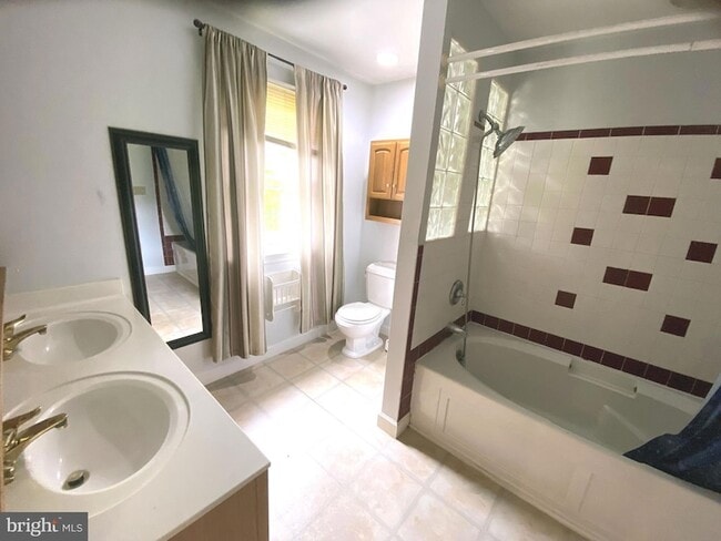 Building Photo - 14917 Lee Hwy