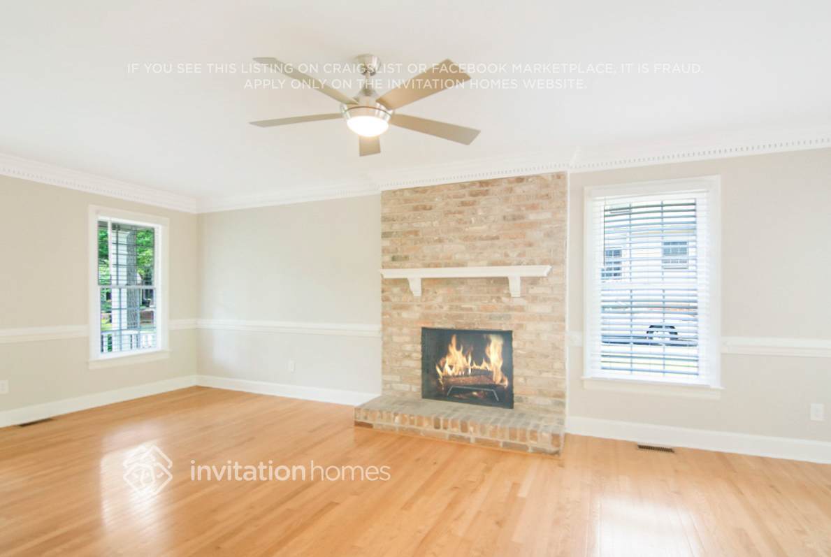 Building Photo - 5808 Heatherbrook Cir