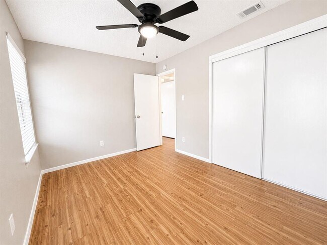 Building Photo - 10507 Mellow Ln