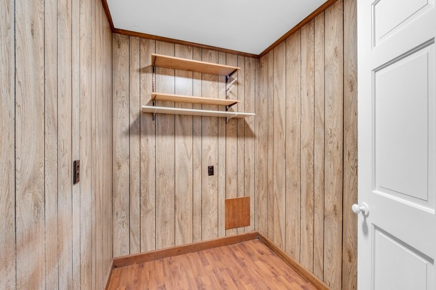 Building Photo - 1609 Chickasaw Dr