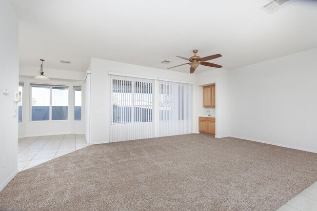 Building Photo - Beautiful Home With Casita in Sun City Anthem