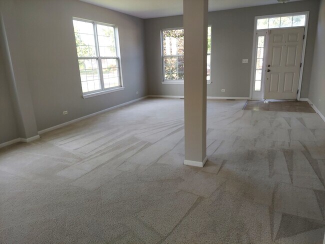 Building Photo - 801 Christopher St