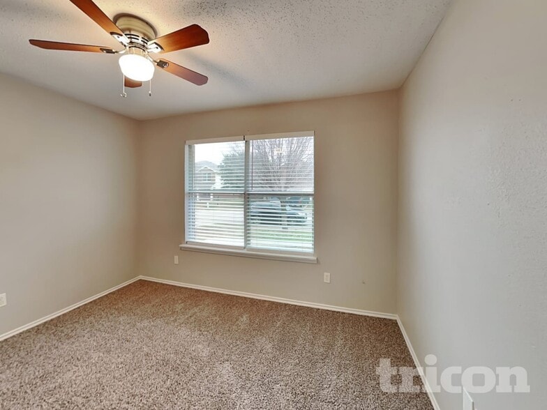 Building Photo - 172 Washington Way