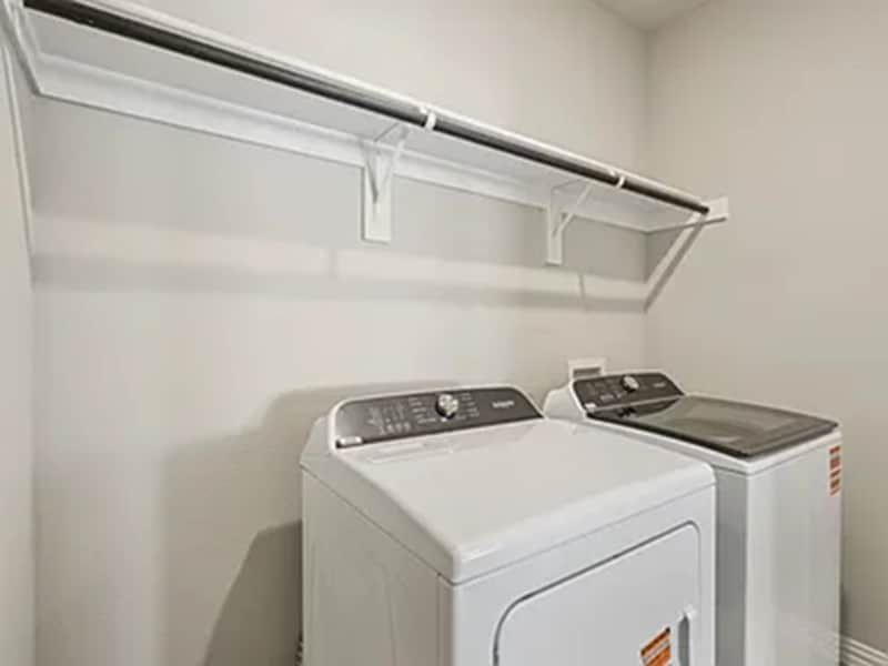 Building Photo - 709 Leavenworth Dr