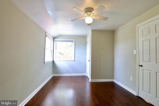 Building Photo - 3631 S Kemper Rd