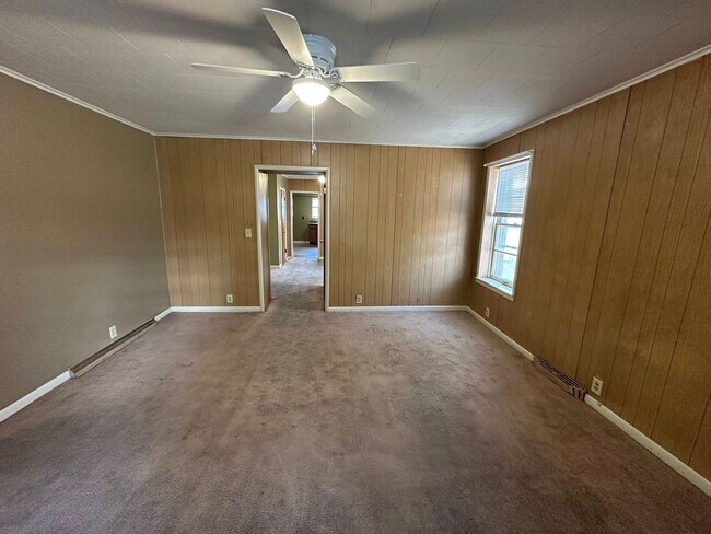 Building Photo - 1701 Broadway