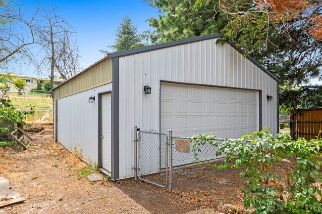 Building Photo - Updated Dishman Cottage with HUGE Shop - 2BR + Bonus Room!