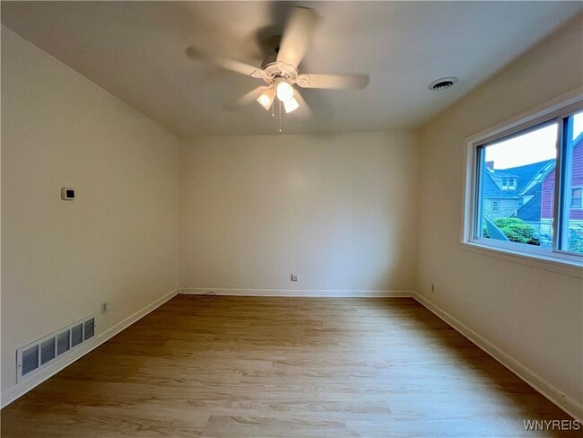 Building Photo - 15 Abbottsford Pl