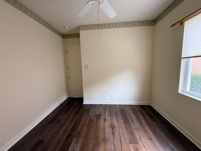 Building Photo - Luxurious 4 Bedroom 3 Bath Lakefront Pool Home W/3-Car Garage