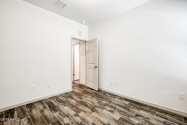 Building Photo - 6557 Toivoa Pl