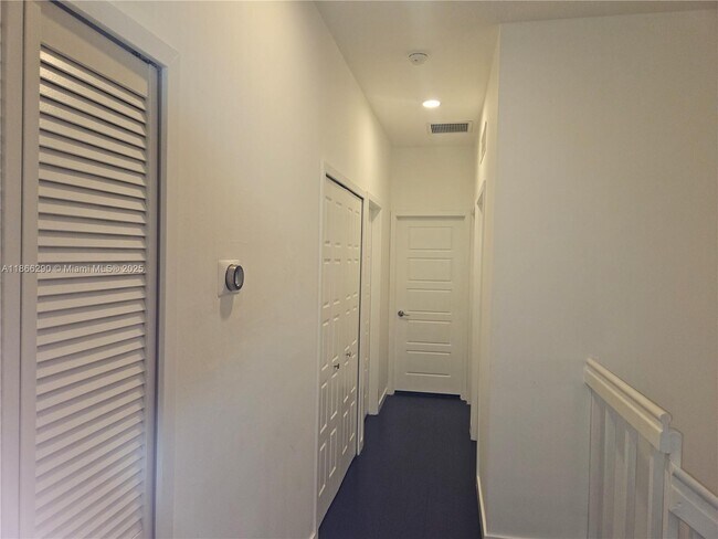 Building Photo - 17606 SW 149th Pl