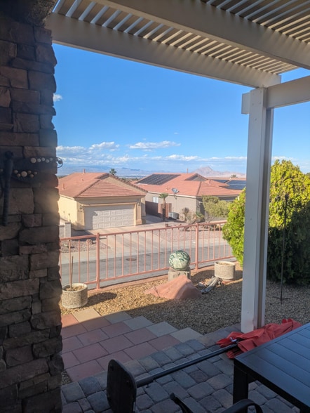 Building Photo - 2072 King St