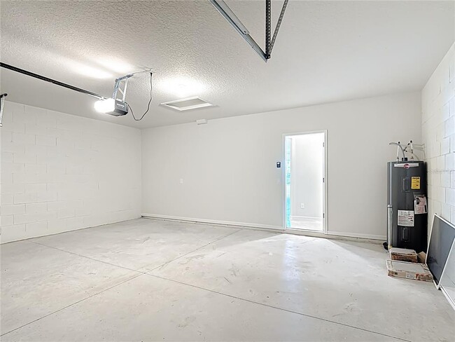 Building Photo - 2233 Southbury Dr