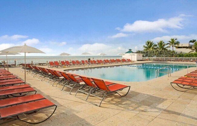 Building Photo - 19201 Collins Ave