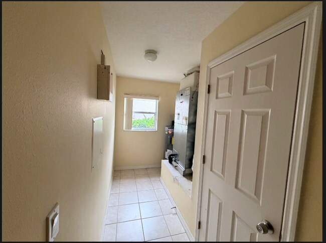 Building Photo - 3137 Riachuelo Ln